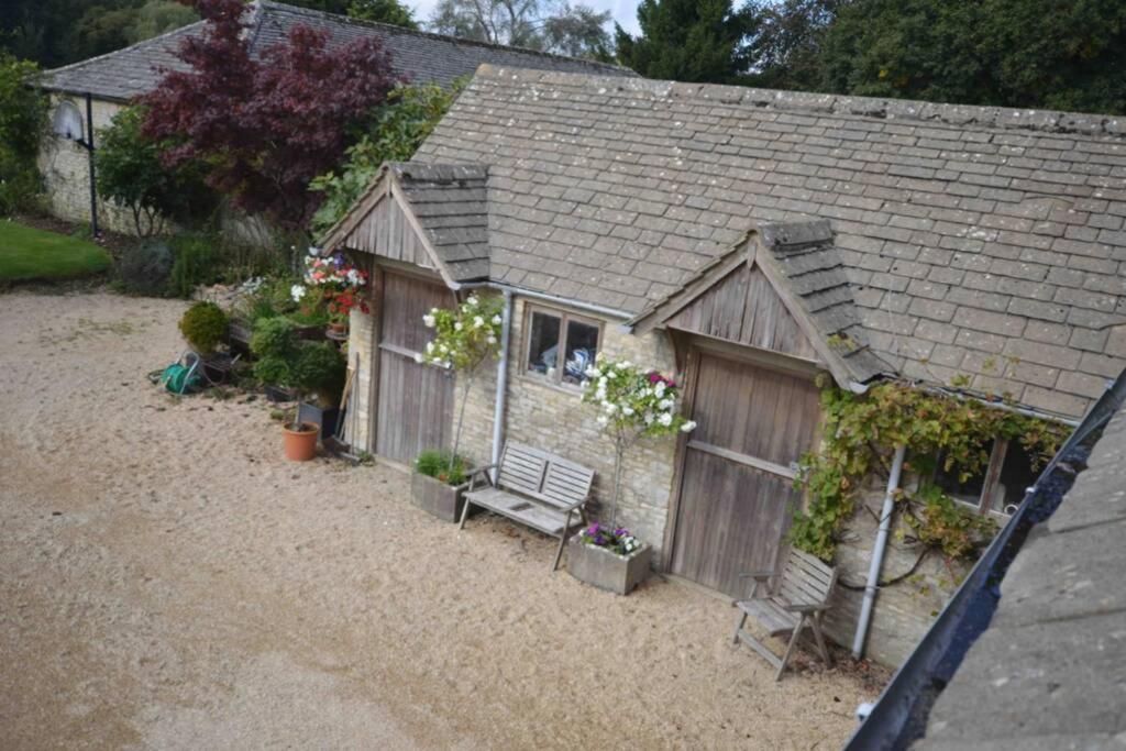 The Old Manor Coach House Cirencester