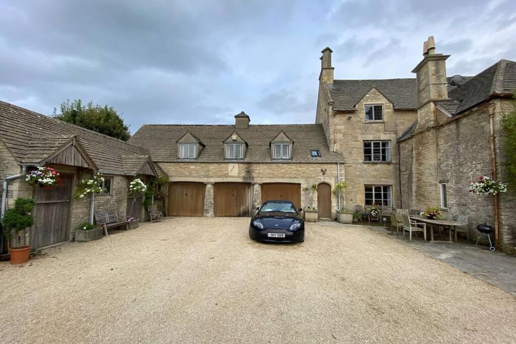 The Old Manor Coach House Apartment Cirencester