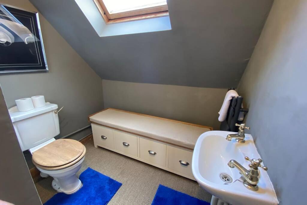 The Old Manor Coach House Apartment Cirencester